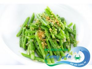 Măng tây xào tỏi