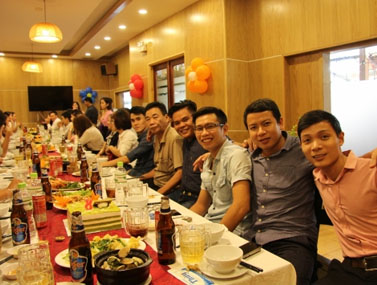 Ảnh quý khách hàng tại quán